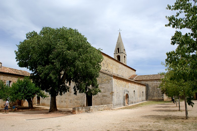 On quitte l'abbaye