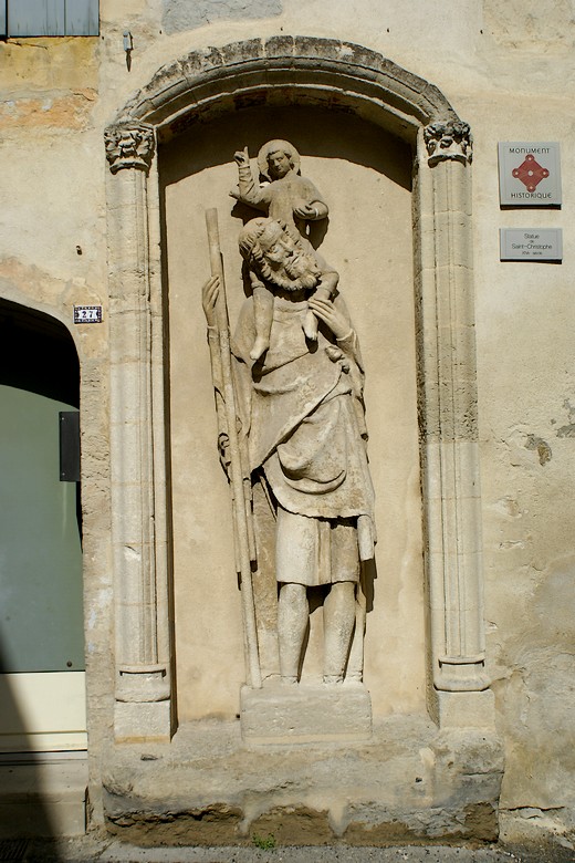 Boulbon (Bouches-du-Rhône) - Une statue