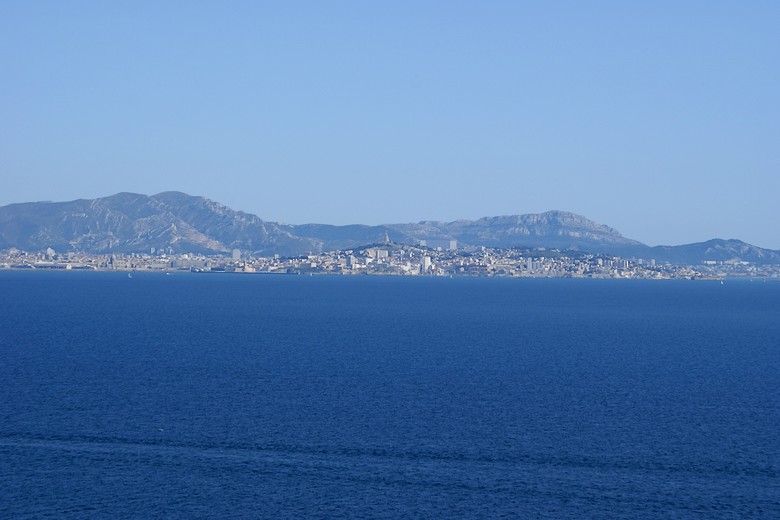Niolon (Bouches-du-Rhône) - Marseille à l'horizon