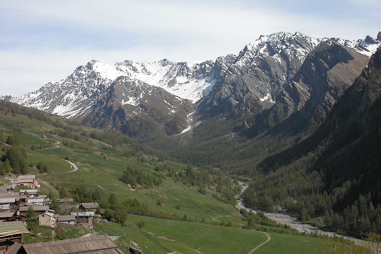 Saint-Véran (Hautes-Alpes) - Un massif alpin