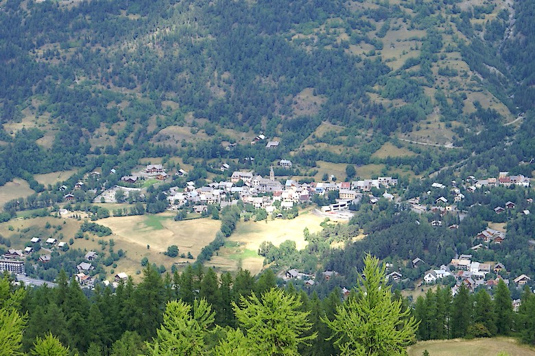 Zoom sur le village de La Salle-les-Alpes
