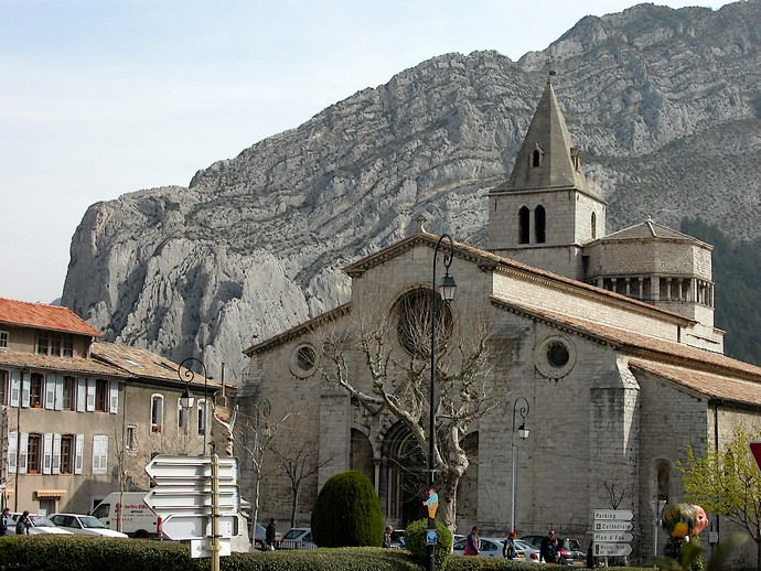 Sisteron (Alpes-de-Haute-Provence) - Cathédrale Notre-Dame des Pommiers