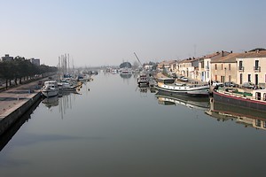 Au dessus du chenal maritime