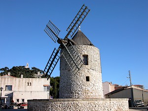 Un des 5 moulins d'Allauch