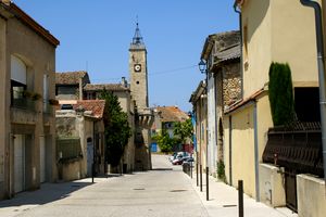 Tour de l'horloge à l'horizon