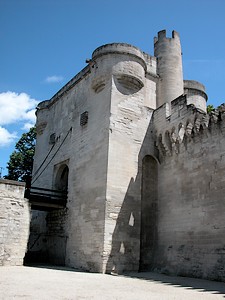 Tour du Chatelêt (accès au Pont Saint-Bénezet)