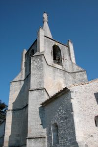 Clocher de l'Eglise Vieille dominant le village