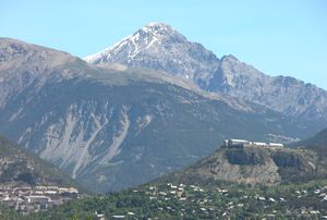 Un Massif Alpin à l'horizon