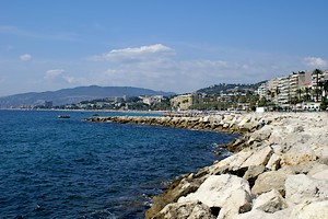 Au quai Max Laubeuf (plage du midi à l'horizon)