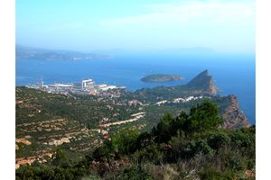 Chantier naval de La Ciotat, Île Verte et rocher de l'Aigle