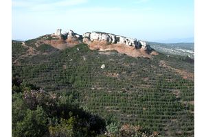 Autres Rochers en retrait des terres
