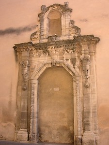 Une ancienne porte