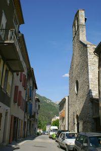 Au pied de l'église