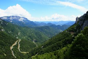 Vue sur la route du Col de Rousset