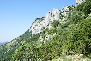 Rochers dominant le col de Tourniol