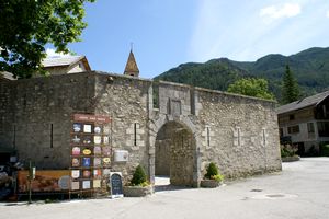 Face à la Porte de France