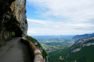 Sortie des gorges avec un aperçu du Royans