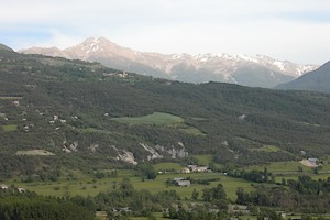 Un Massif Alpin à l'horizon