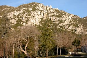 Colline surplombant le village