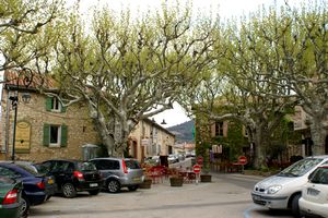 Placette au coeur du village