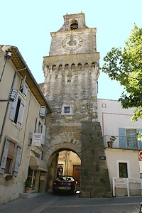 Au pied de la tour de l’horloge