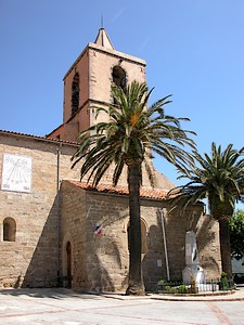 Au pied de l'église