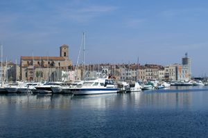 Port Vieux à l'horizon