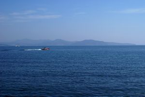 Vue en direction de la Côte d'Azur et avec un léger aperçu du massif des Maures