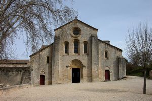 Face à l'abbaye de Silvacane