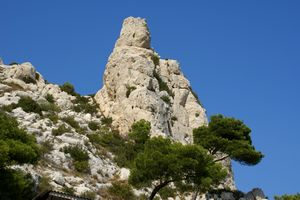 Rocher surplombant la calanque de Morgiou