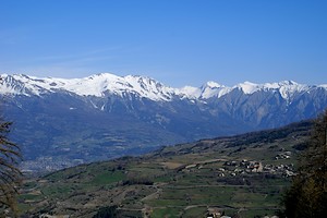 Massif des Ecrins à l'horizon