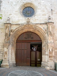 Entrée de l'église Notre-Dame-de-Romigier