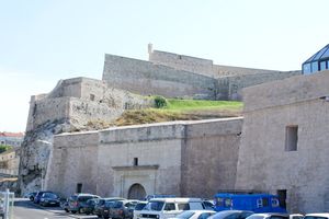 Au pied du Fort Saint-Nicolas