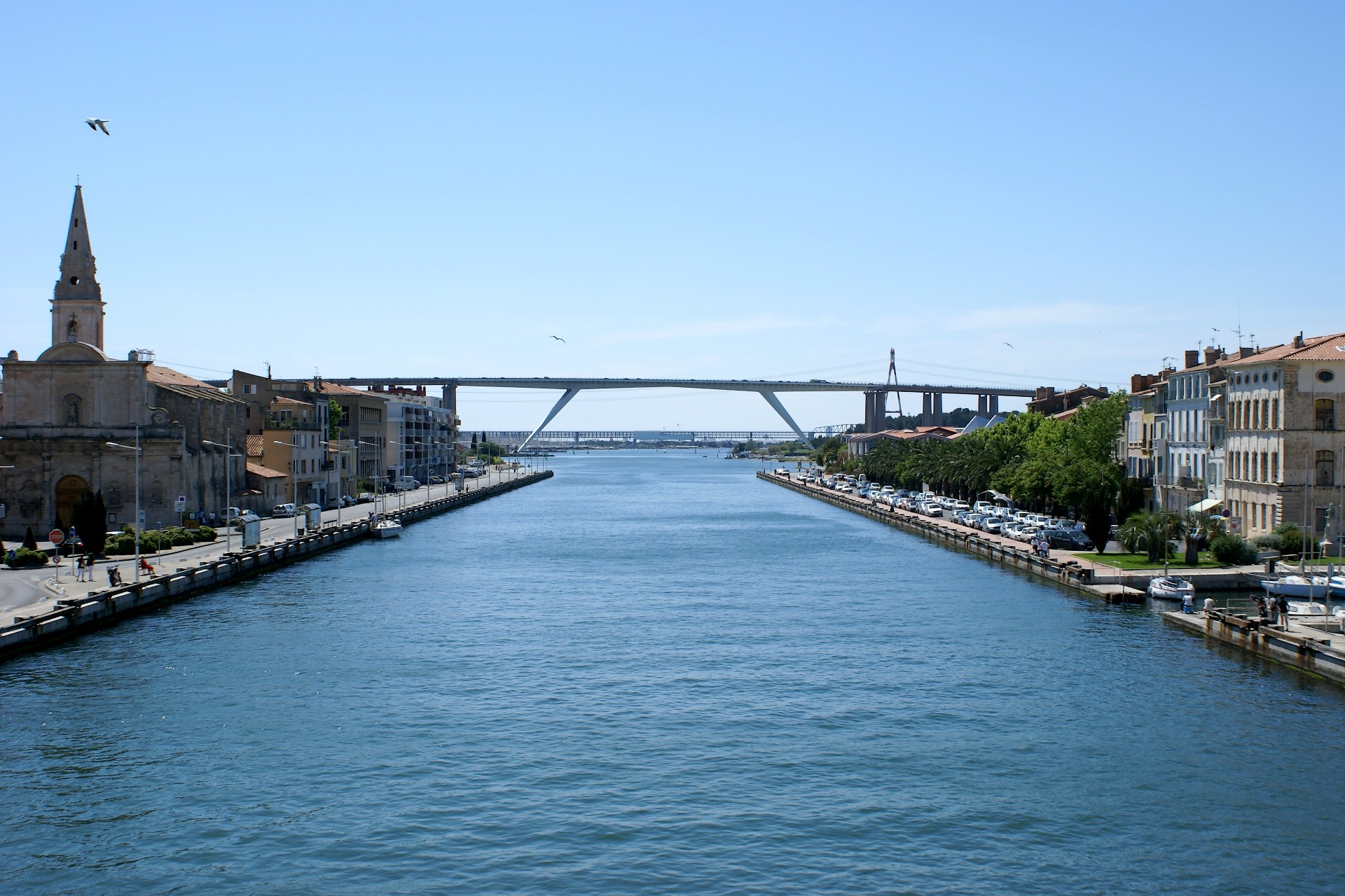 1 / 6 vue sur l église et sur le quai alsace lorraine
