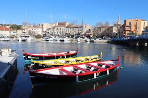 Quai des Girondins à l'horizon depuis le quai Toulmond (L'Île)