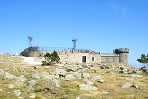Devant l'observatoire