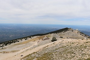Vue sur la chapelle Sainte-Croix
