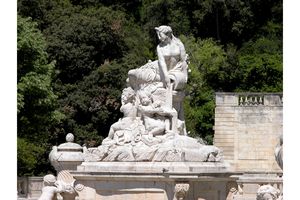 Une statue