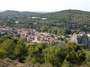 Dans les hauteurs du village