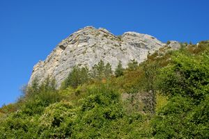 Au pied d'une des falaises