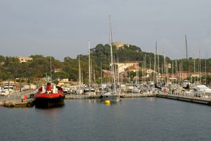 Le village et ses alentours