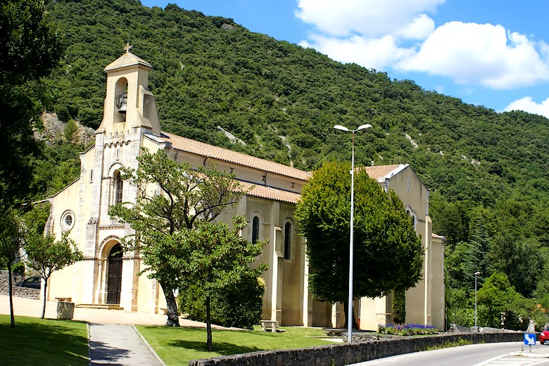 Rochemaure (Ardèche) - Eglise à l’entrée nord du village