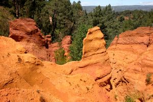 Sur le sentier des Ocres