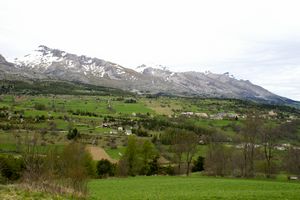 Paysage face au village