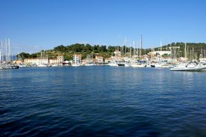 Le port à l'horizon