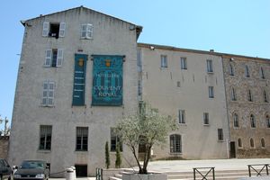 Extérieur du Couvent Royal