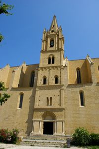 Entrée de la collégiale