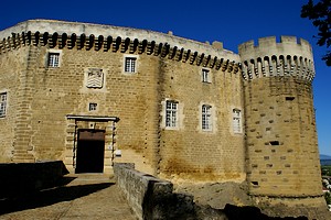 Retour à l'entrée du château