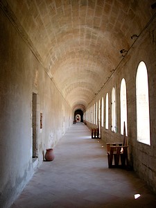 Galerie du cloître du cimetière